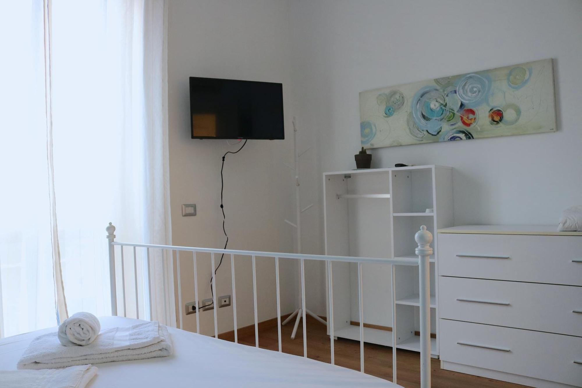 Lovely Navigli Studio With Balcony - Via Carlo Torre ミラノ エクステリア 写真
